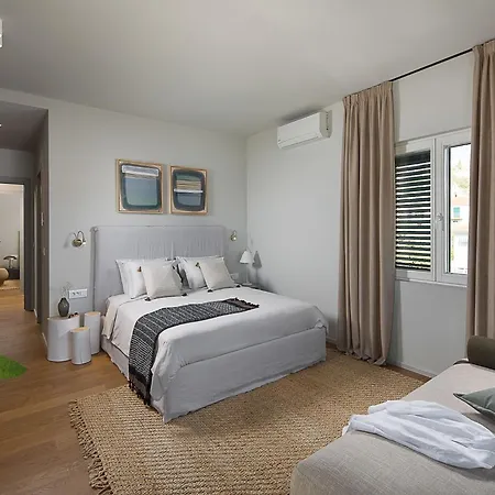 Exclusive Hvar 6 Bedrooms Serenity By The Sea Incredible Sea Monument Views Jacuzzi Vila